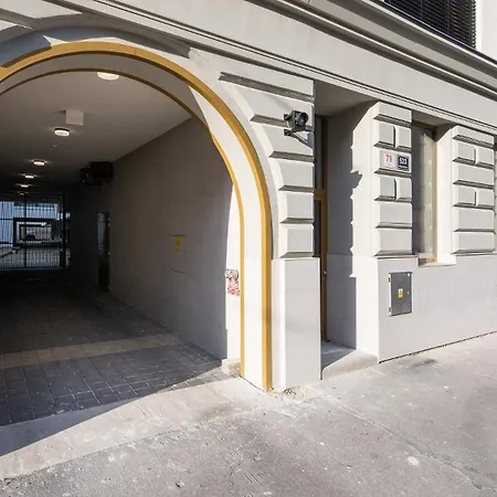 Apartment Internesto Urban